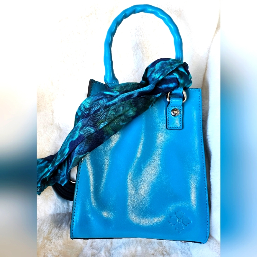 Patricia Nash Chioma Leather Crossbody With Scarf Color Turquoise.